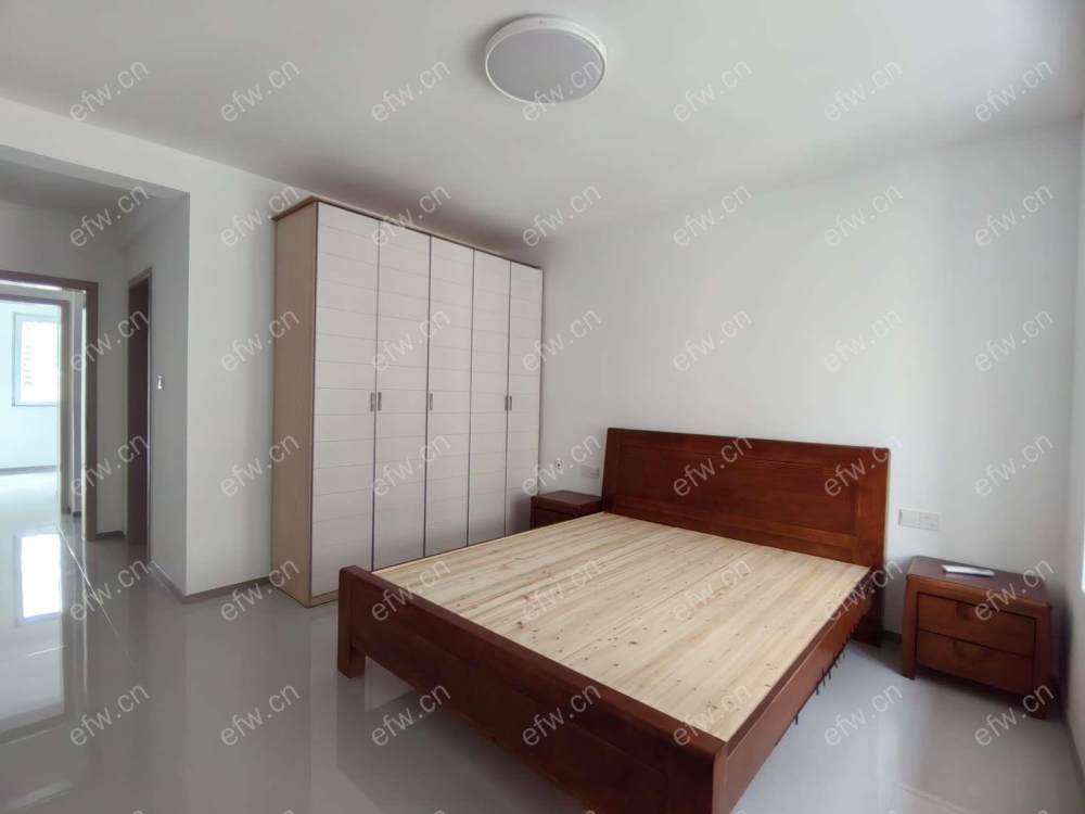 village位置好，环境优雅，area平米精装room房