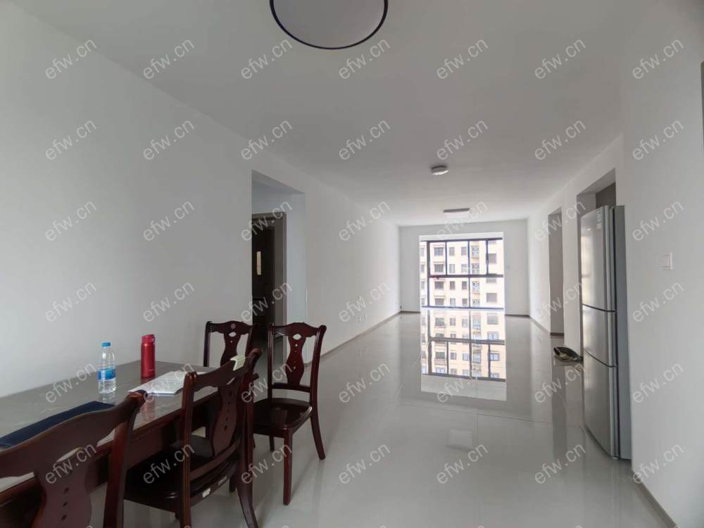 village位置好，环境优雅，area平米精装room房