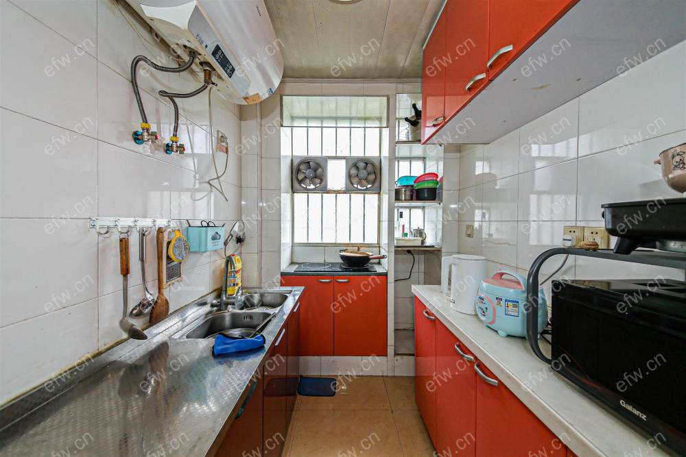 婚装全明东边户2房,五河新村 格局工整合理