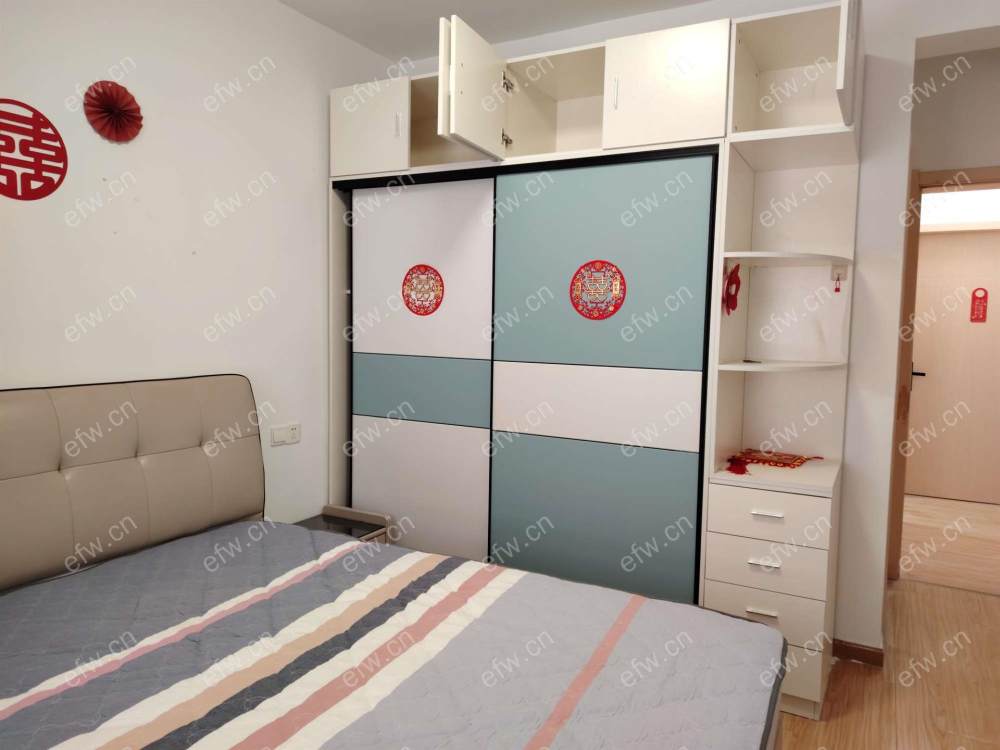 精装修 大三居 南北通透  拎包住