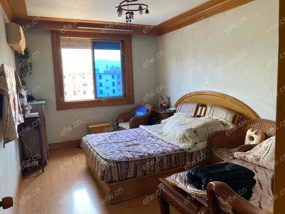 堵巷精装3室  随时看房 拎包入住