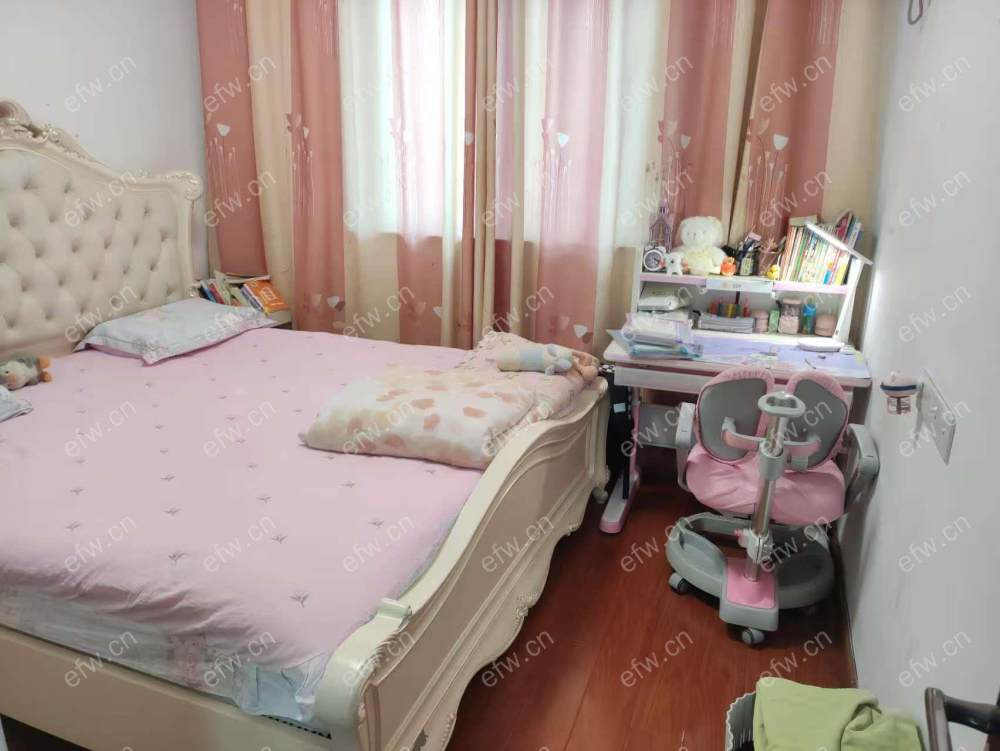 village  精装修 无遮挡采光好 电梯房 南北通透 随时看