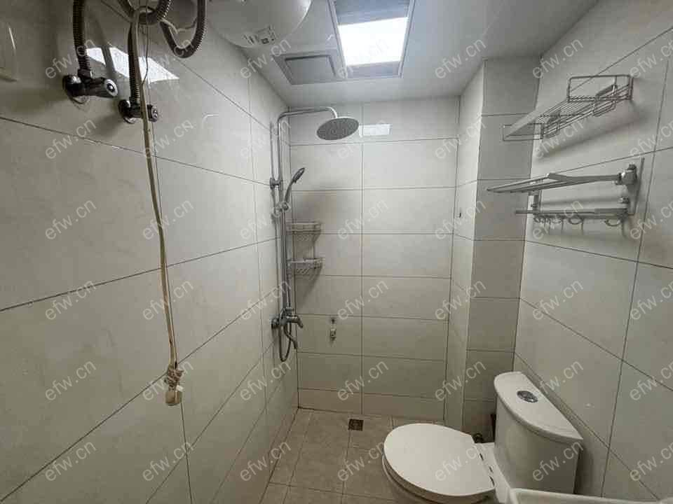 兴源北路638号（金马商城）精装1室  随时看房 拎包入住