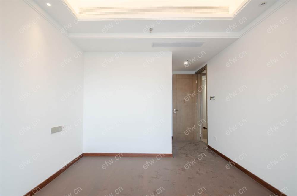 好楼层 诚心卖！价格看中可以谈，看房有密码，，，
