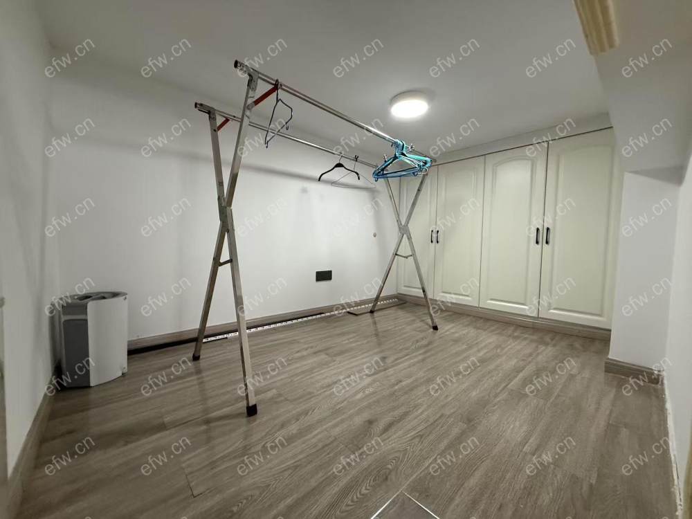 中堂领寓  房东自住房  拎包入住