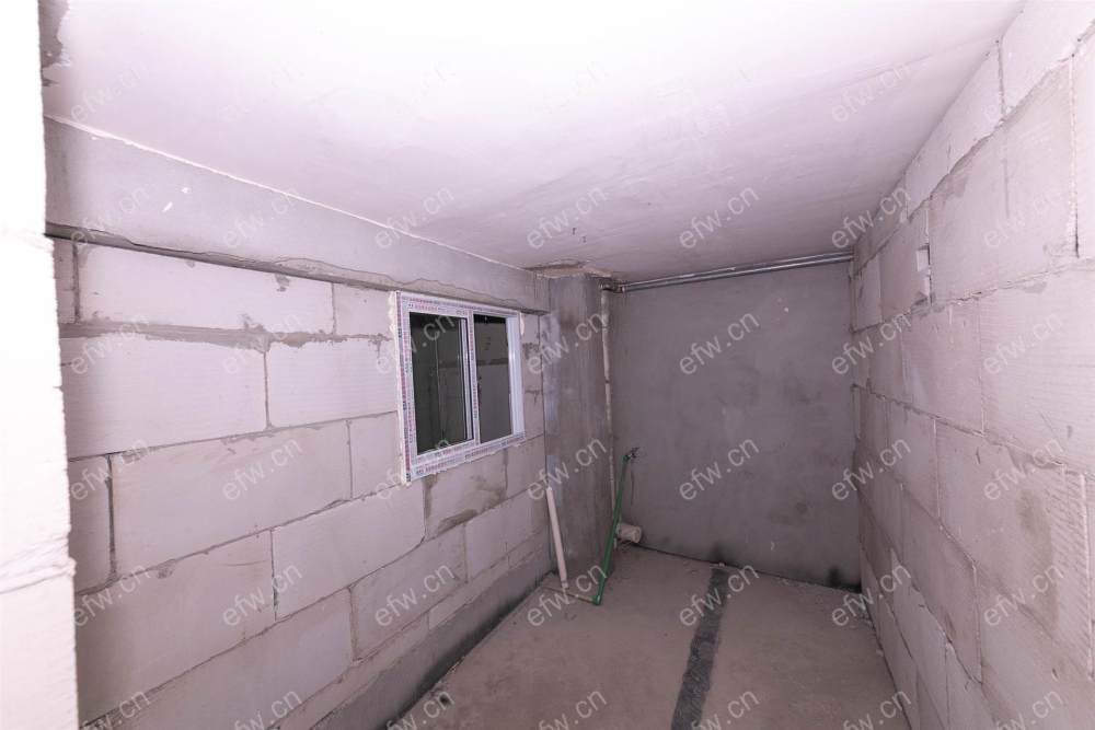 房东两套一起卖 也可以单卖 看房预约 可办营业执照