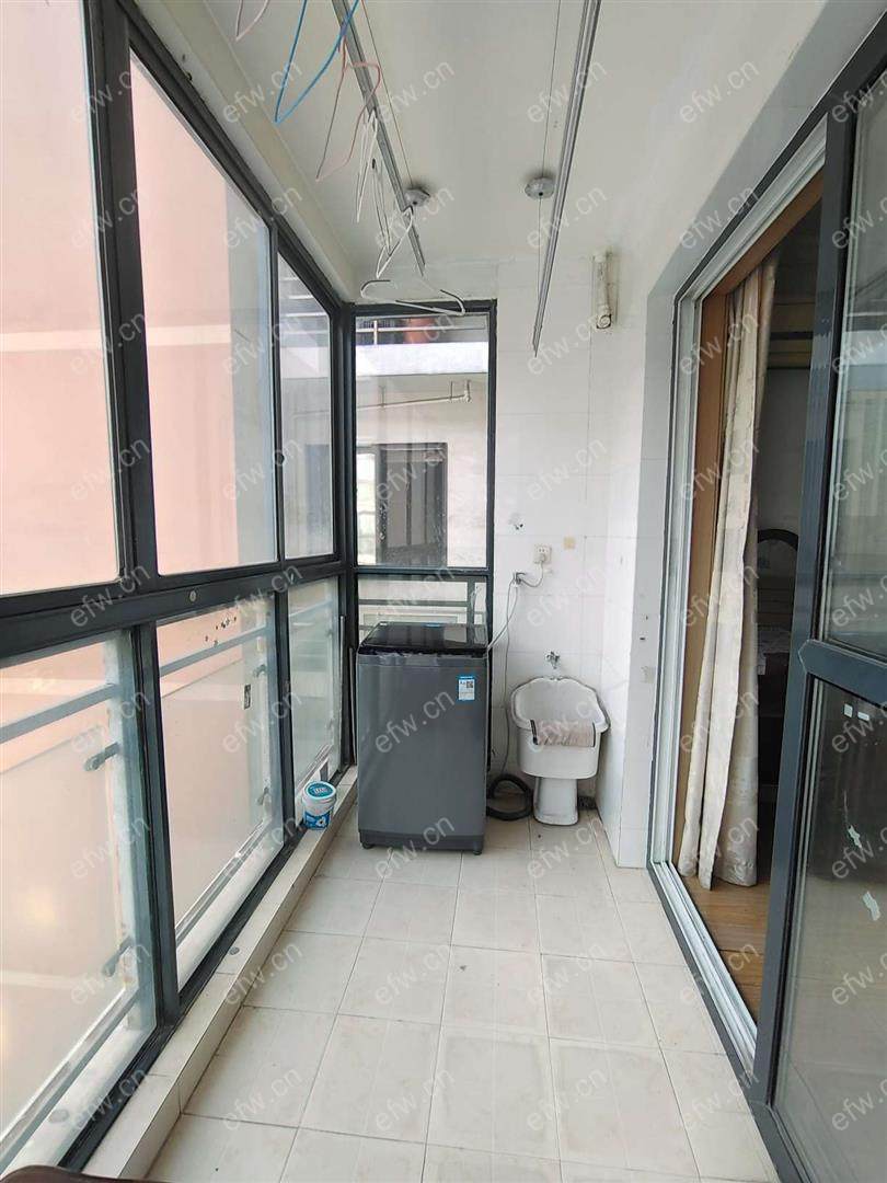 鸿桥苑    简装3室2厅