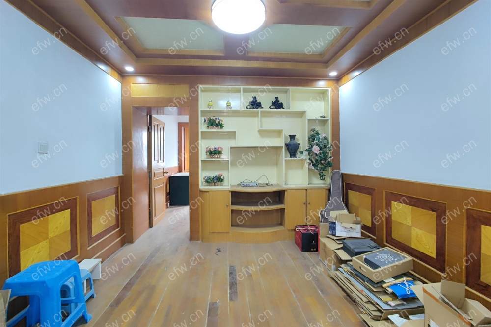 上马墩一村，双地铁口。