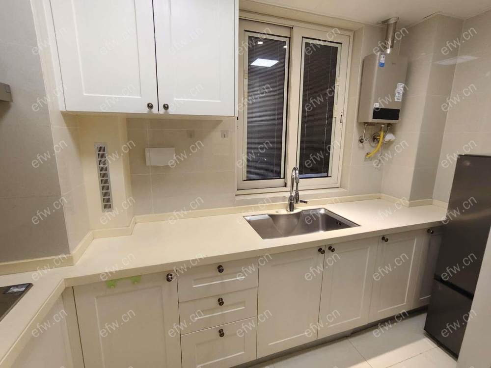village 经典room房 东边户 全明 精装修！