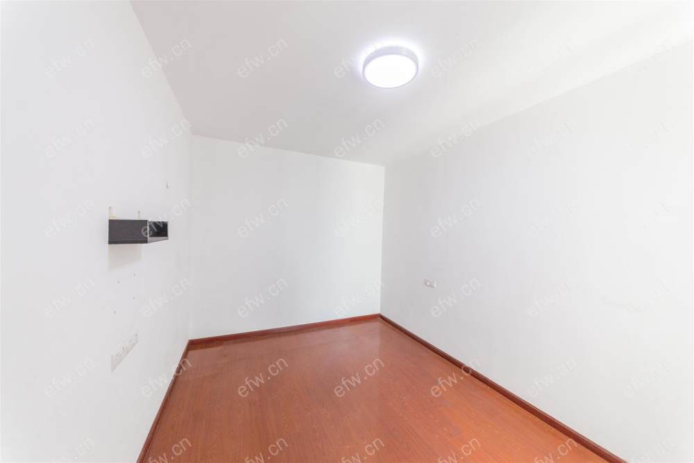 room房豪装拎包即住,village尽享优雅品质,多重阳台+飘窗