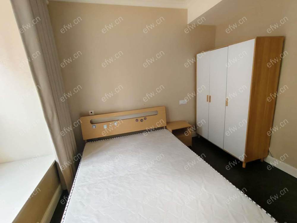 village 经典room房 东边户 全明 精装修！
