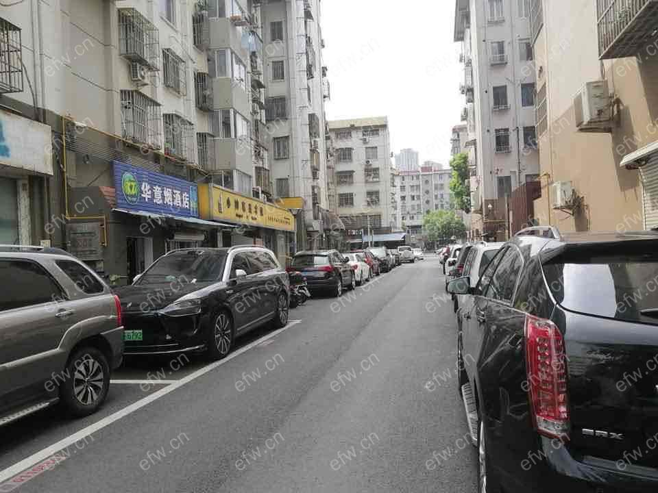 西大街3室1厅诚心出租