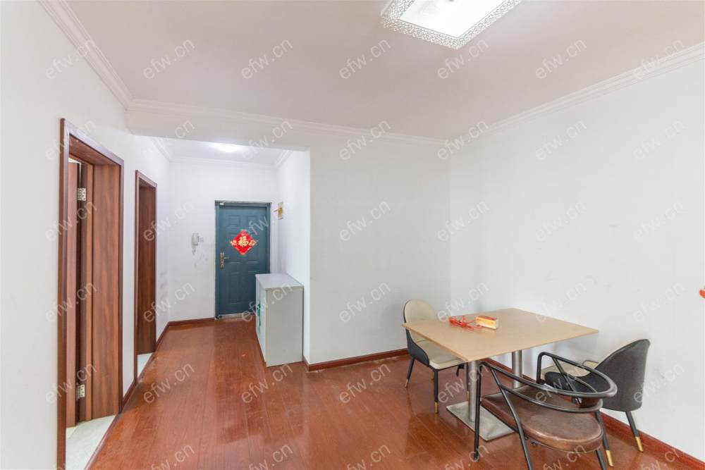 village 经典room房  全明 精装修！拎包入住