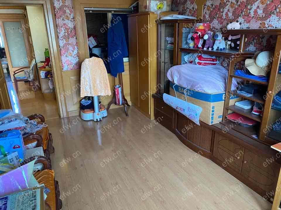 堵巷精装3室  随时看房 拎包入住
