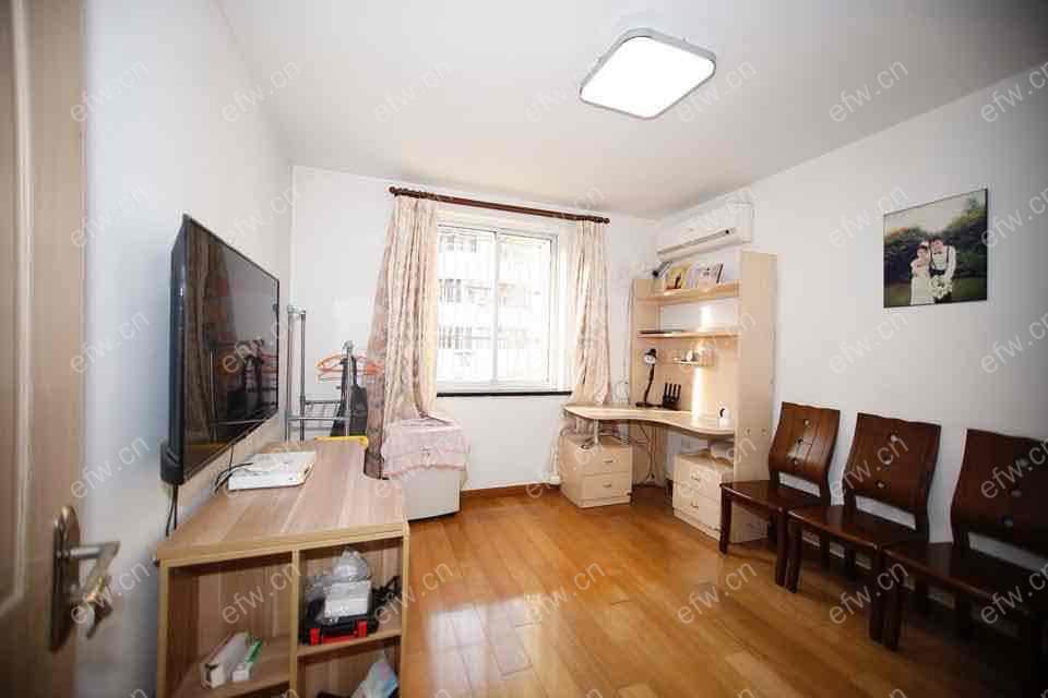 2房豪装拎包即住,沁园新村尽享优雅品质,多重阳台+飘窗