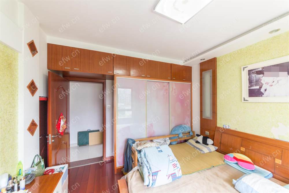 城西花园精装两房 拎包入住