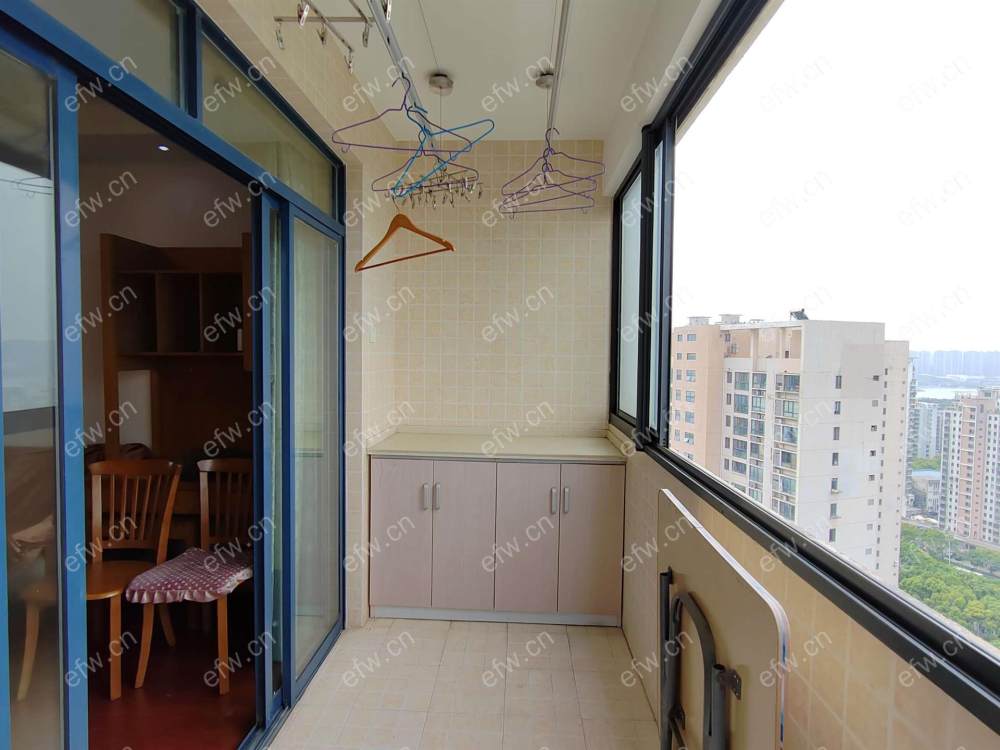 拎包入住 精装修 家电家具新