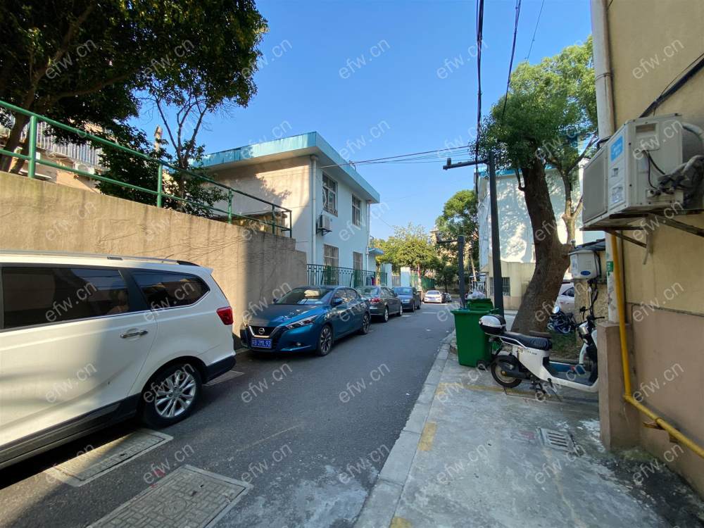 青山一村 2室1厅 中层 全新自住精装