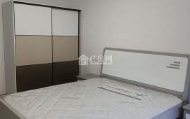 全新简约风格装修，家具家电齐全，可拎包直接住