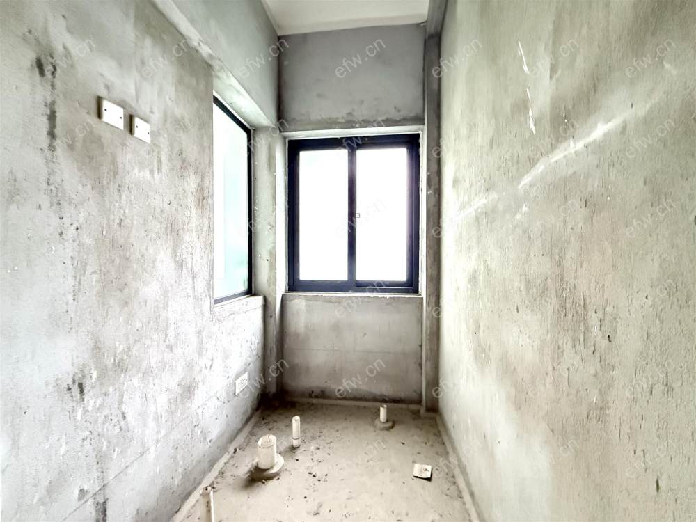 village 简装room房 位置 采光无敌 有土出 性价比高