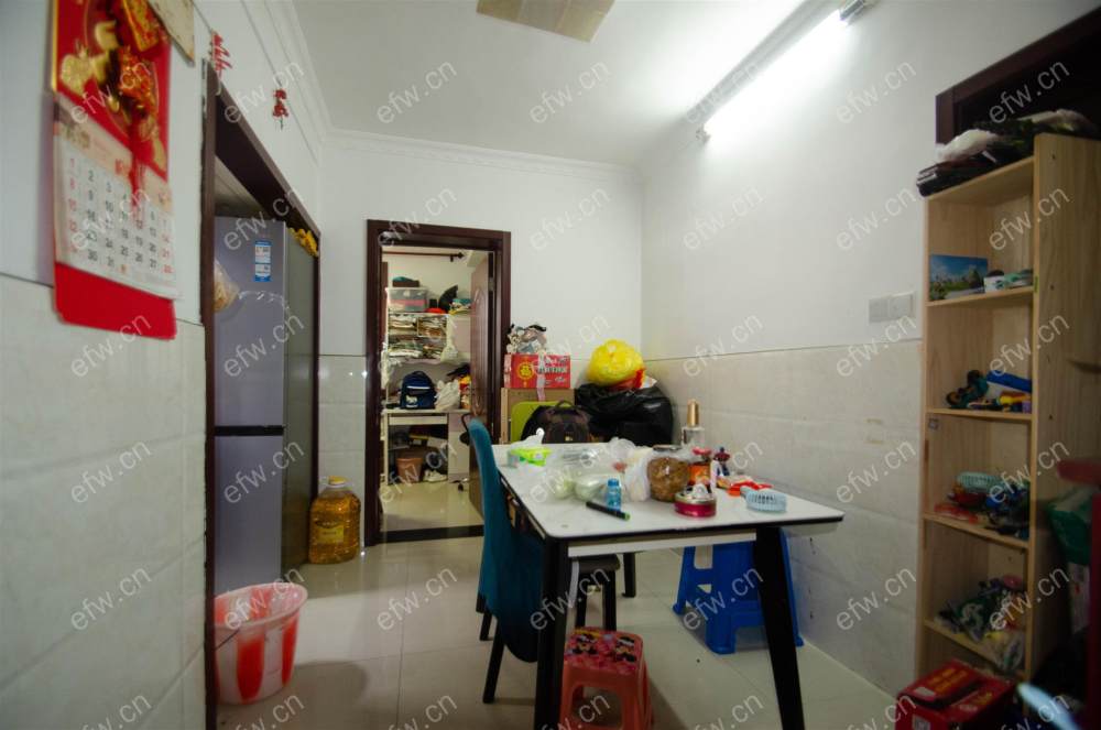 一楼单院已搭已开门 简装两房全明户型