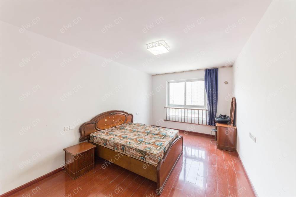 village 经典room房  全明 精装修！拎包入住