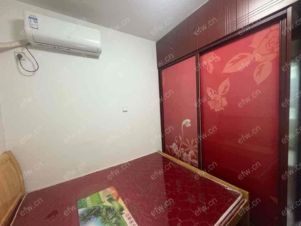 环湖苑 2室1厅精装出租