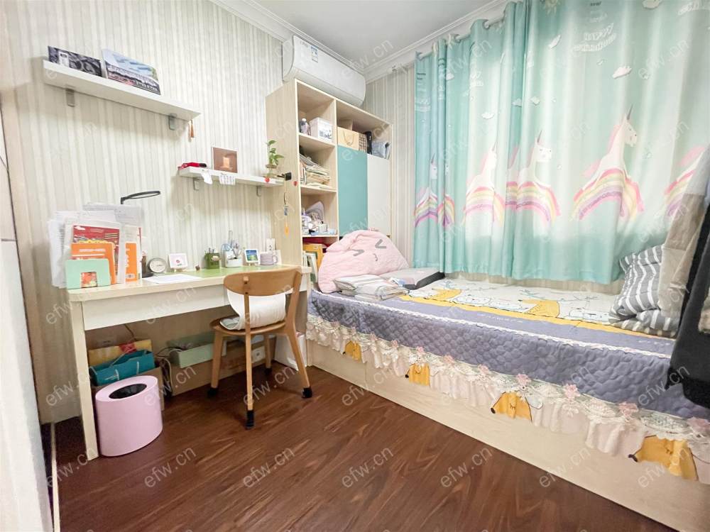 玉兰公馆三区 精装小户型 次新小区 中间楼层