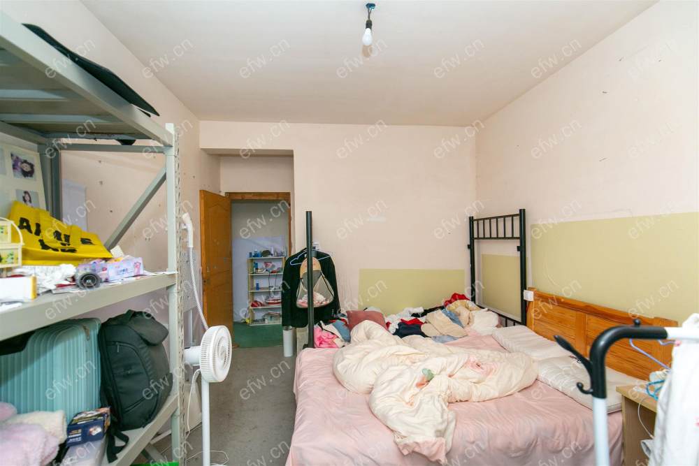 业主急售 village  双阳台 纯毛坯小room房 中间楼层！