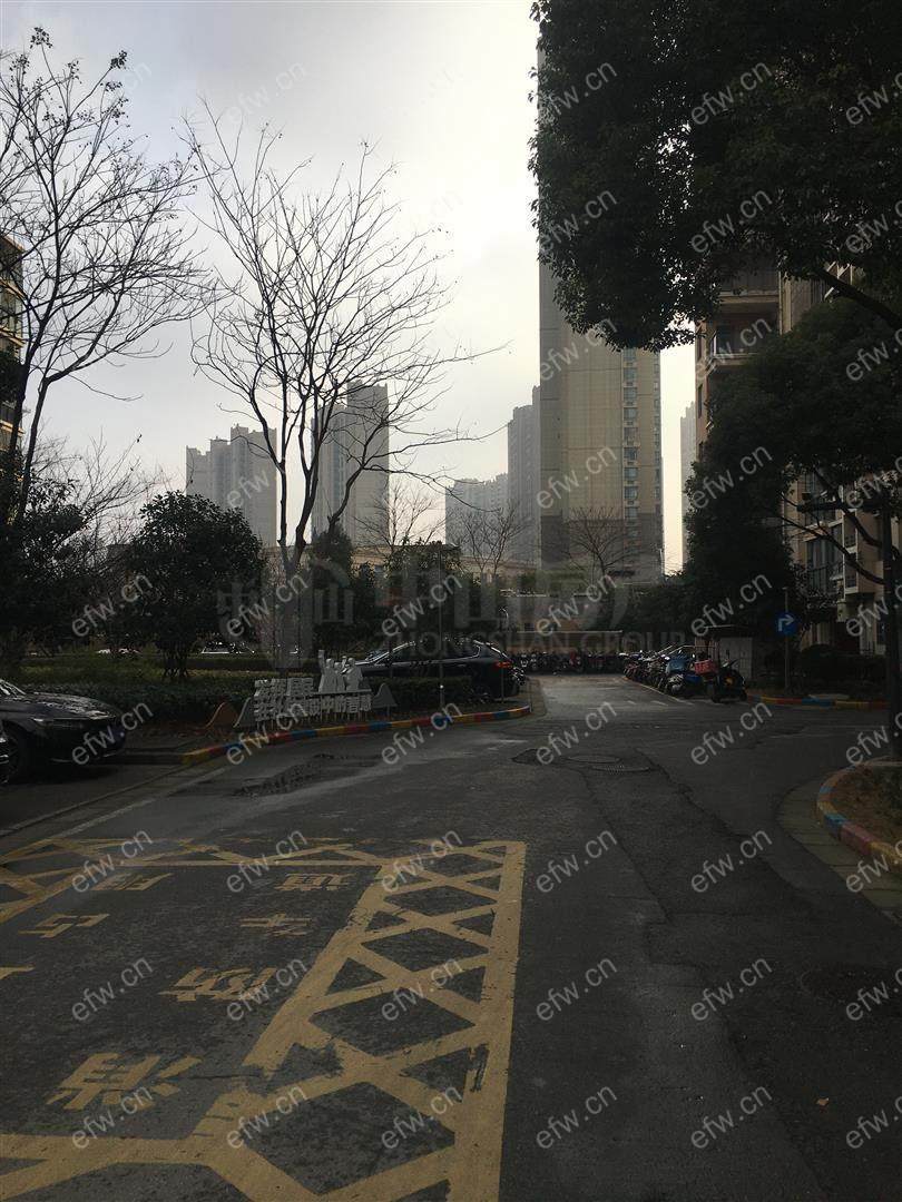 精装修  设 施齐全