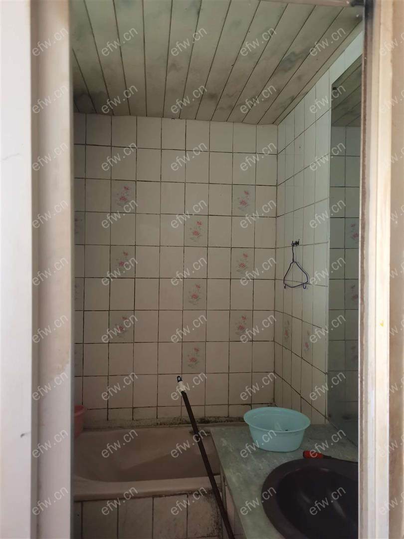 建设新村精装4室  随时看房 拎包入住