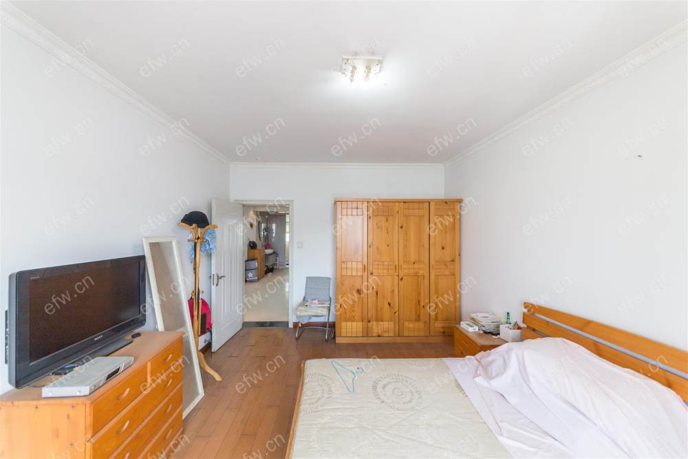 village   精装通透大room房 area平只要price万 家具家电全留