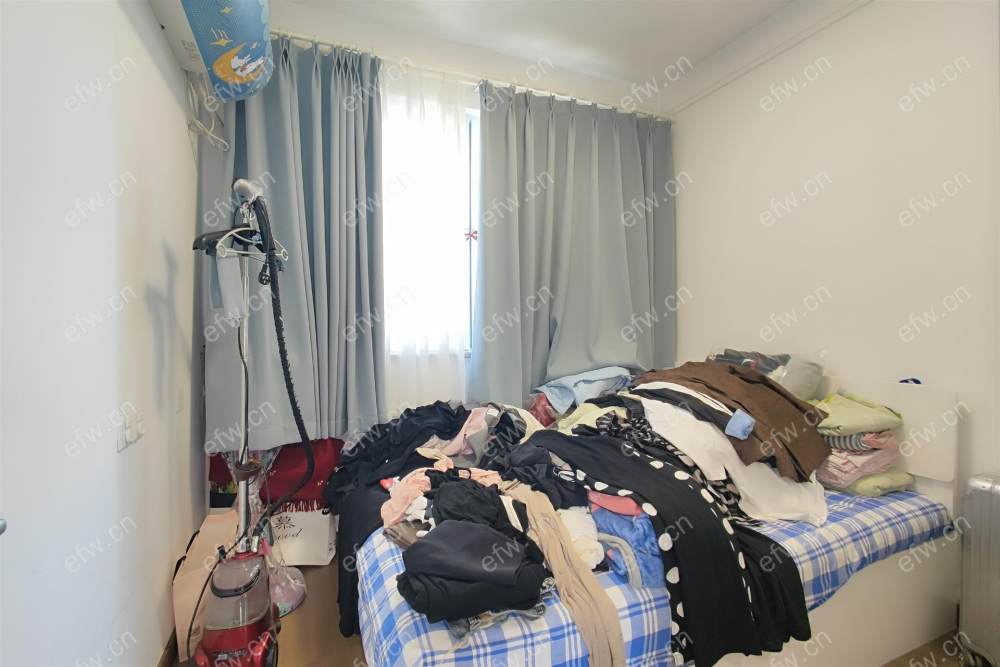 自住精装，采光无遮挡，全屋地暖，空调