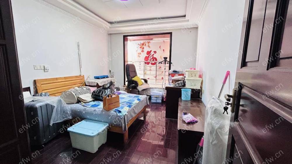 锦绣花园 三室两厅 精装 诚意出租
