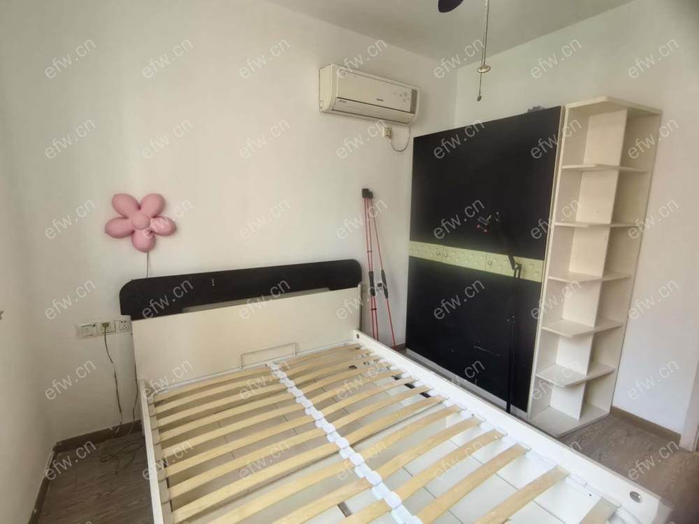 新欧风花园一期精装2室  随时看房 拎包入住