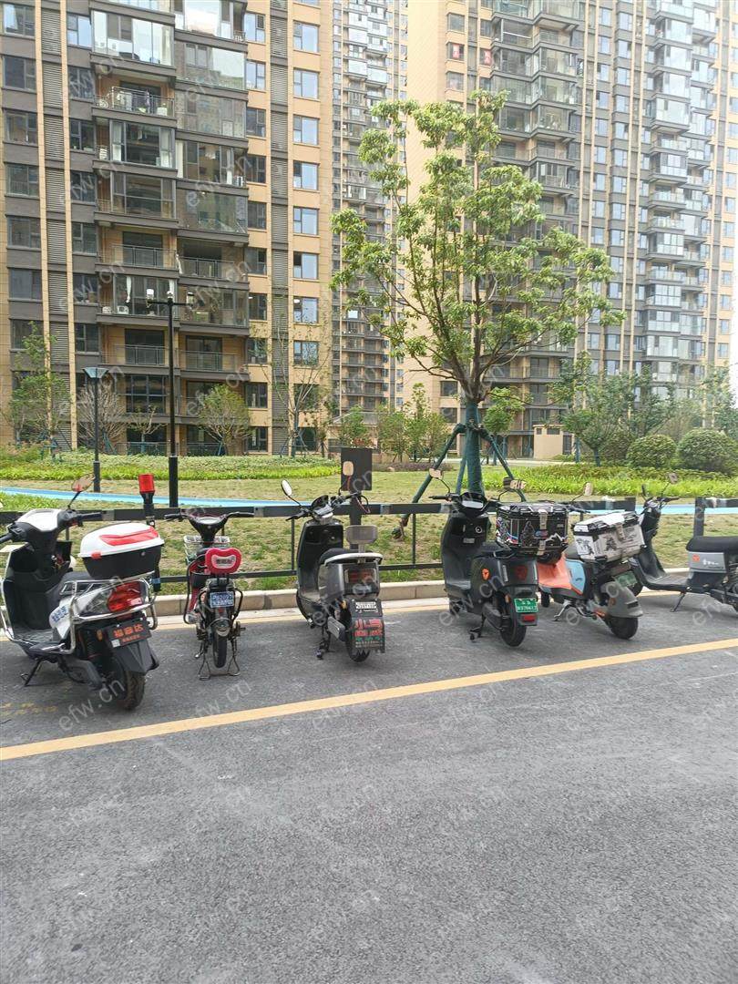 精装三房.........