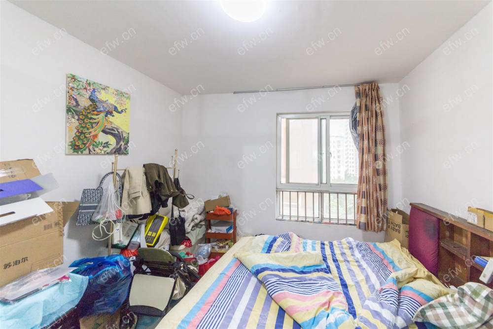 业主急售 village   纯毛坯小room房 中间楼层！