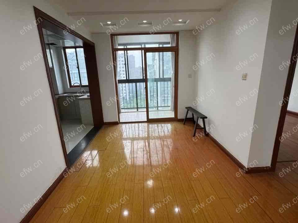 沁春园两房 随时看房 拎包入住