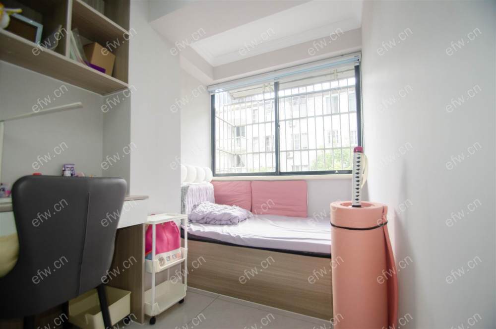 中南新村1室1厅精装修  拎包即住