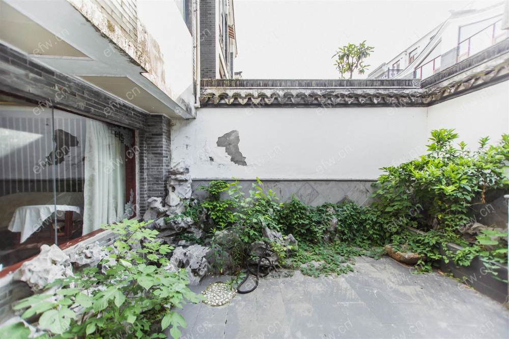 7房豪装拎包即住,古韵坊尽享优雅品质,多重阳台+飘窗