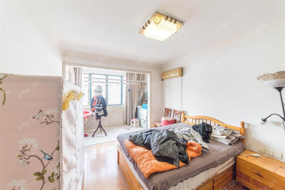 village   精装通透大room房 area平只要price万 家具家电全留