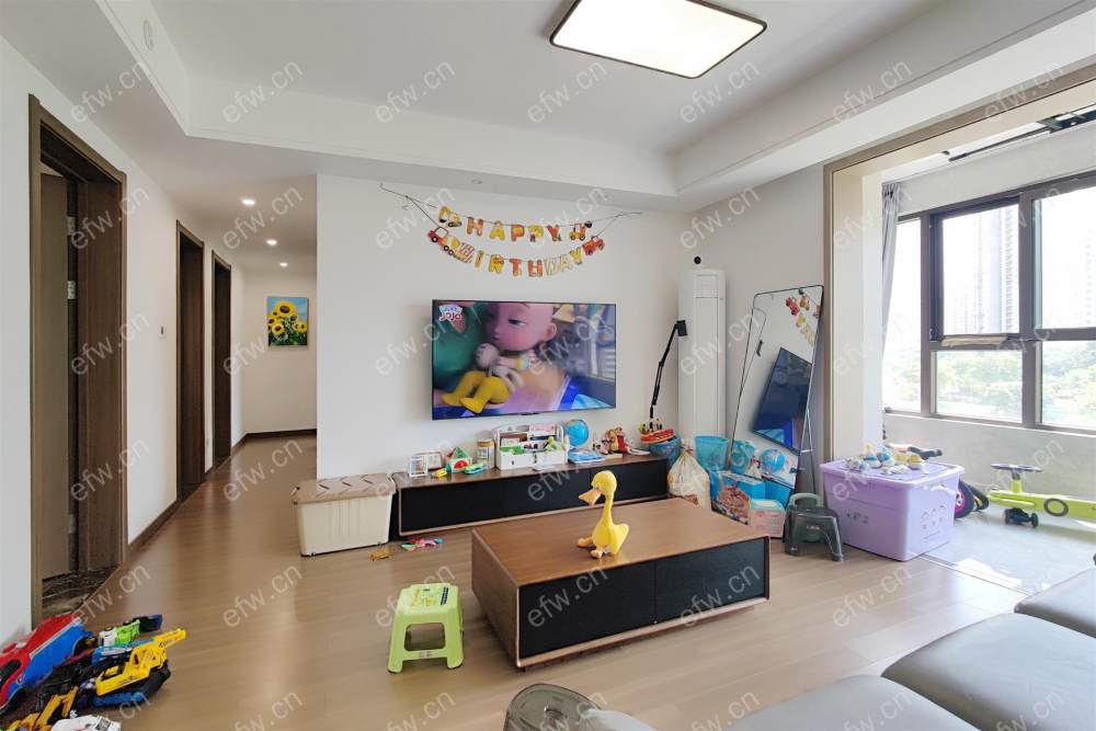 自住精装，采光无遮挡，全屋地暖，空调
