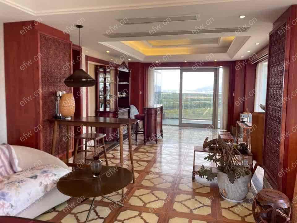 豪华装修大平层拎包入住，诚心要的可以谈