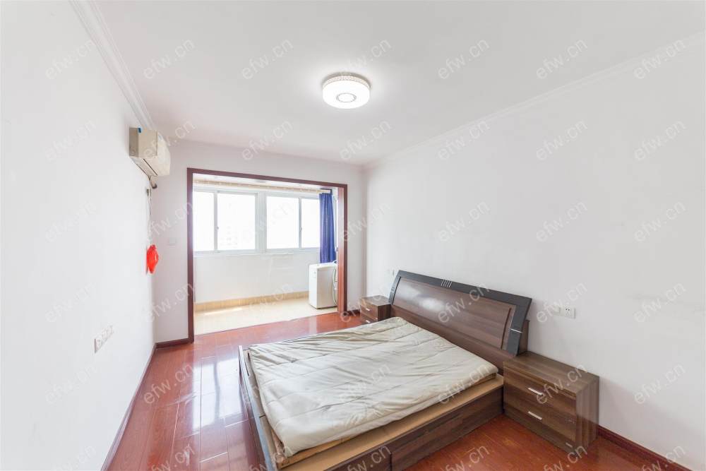 room房豪装拎包即住,village尽享优雅品质,多重阳台+飘窗