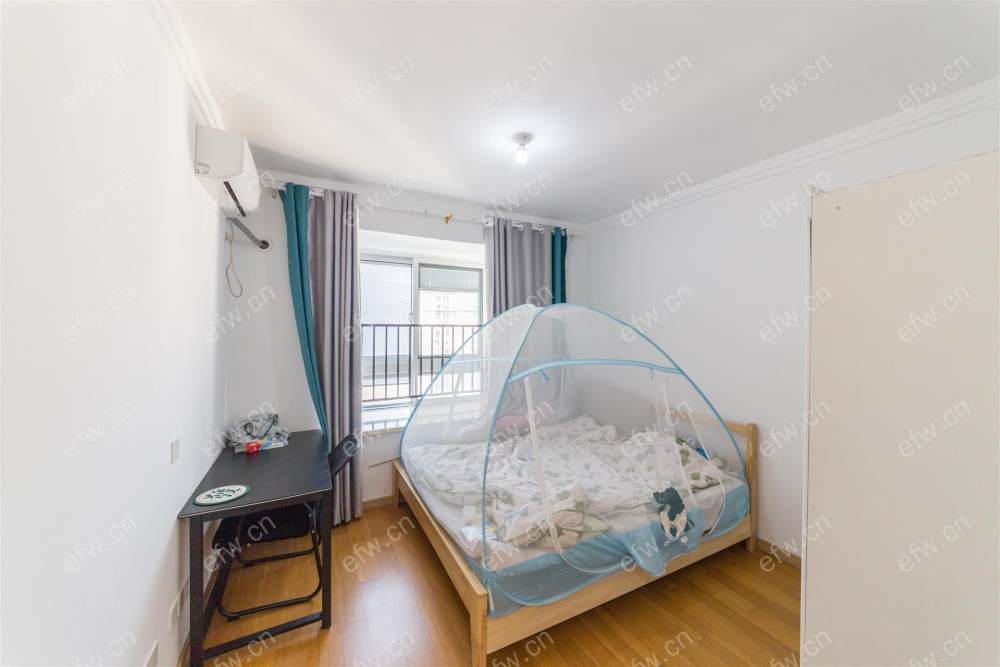 village位置好，环境优雅，area平米精装room房
