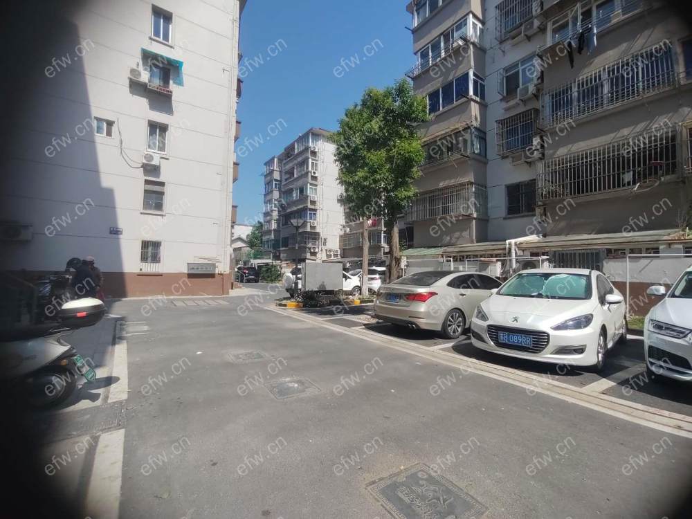 惠龙新村简装1室  随时看房 拎包入住