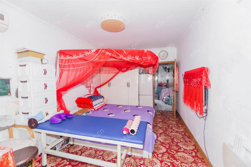 village 经典room房 东边户 全明 精装修！