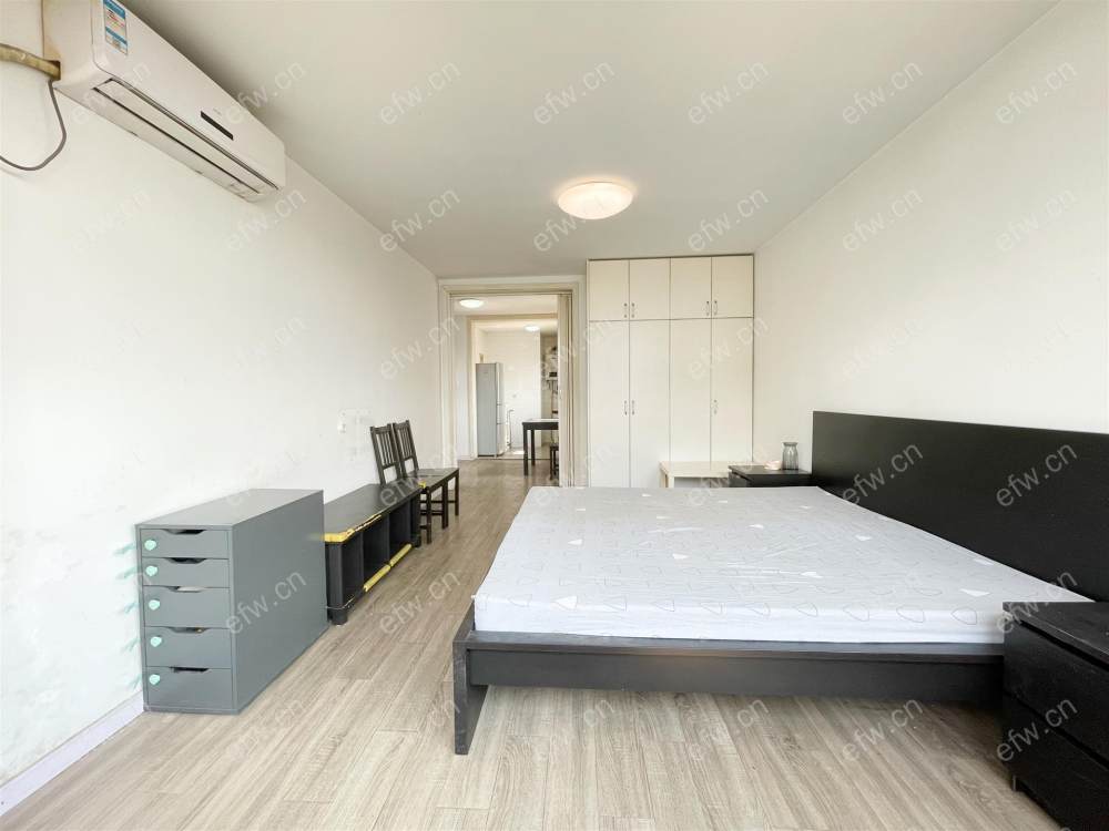 刘潭新村 2室1厅房子满五年拎包入住