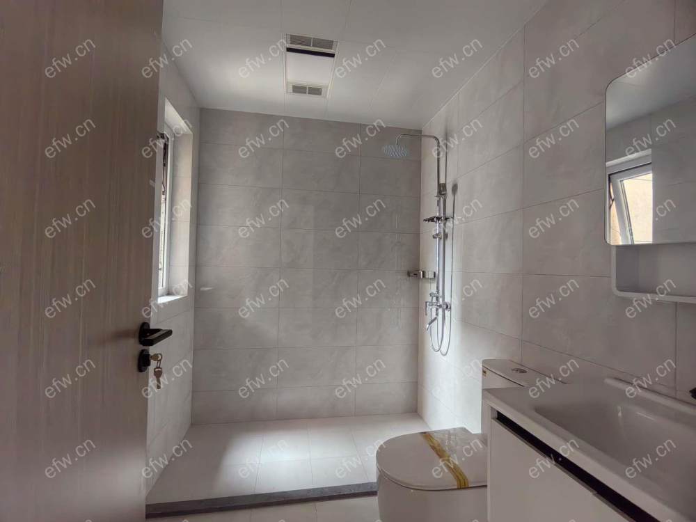 village位置好，环境优雅，area平米精装room房