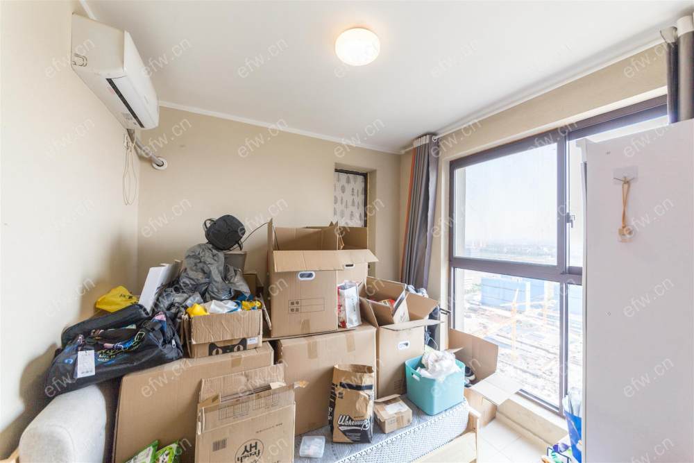 village位置好，环境优雅，area平米精装room房